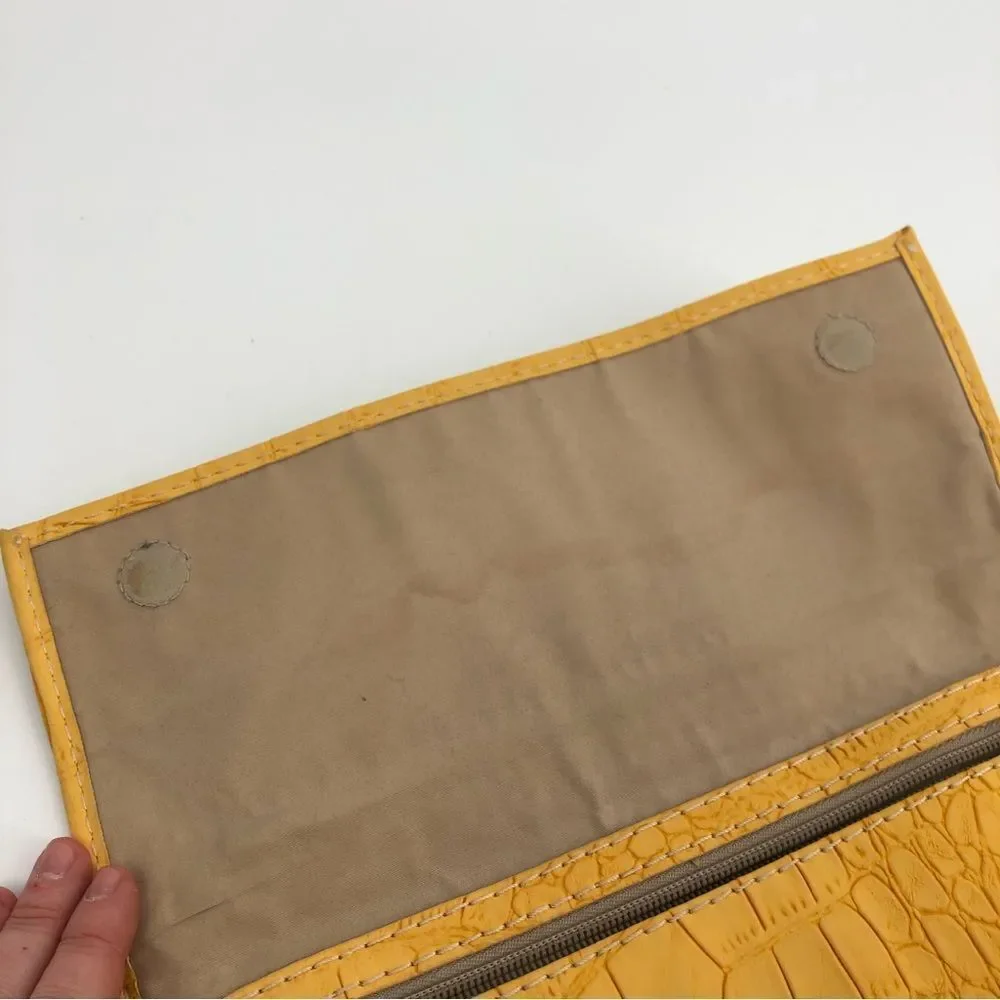 Loft Clutch Yellow Snakeskin Texture Magnetic Close Zipper Pocket Formal Banquet